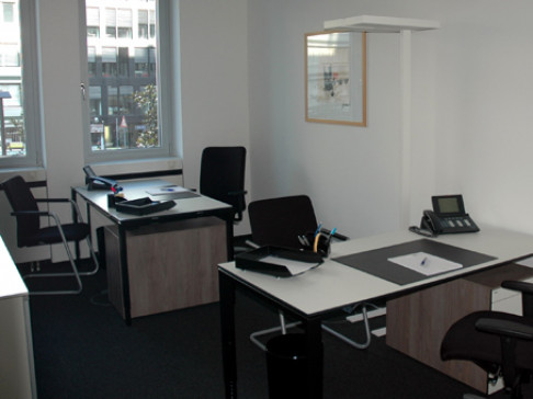 Office: SBC Service and Business Centre GmbH, Mainzer Landstrasse 41, Frankfurt, 60329