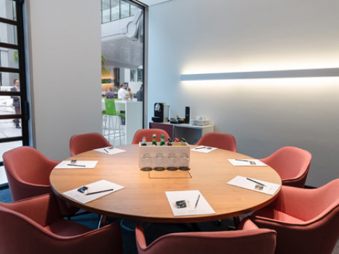 Office: THE SQUAIRE Business Center, THE SQUAIRE 12, Frankfurt, 60549