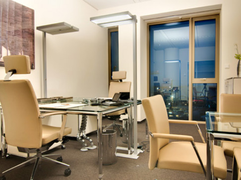 Office: Tower 185, Friedrich-Ebert-Anlage, Frankfurt, 60327
