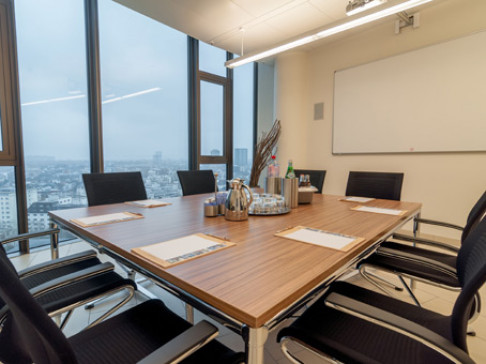 Office: Tower 185, Friedrich-Ebert-Anlage, Frankfurt, 60327