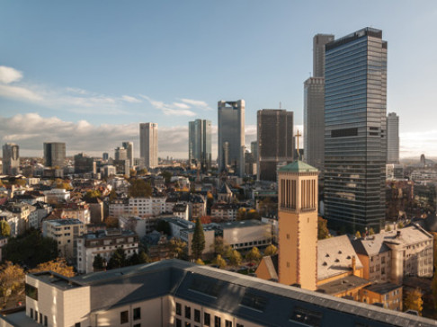 Office: Tower 185, Friedrich-Ebert-Anlage, Frankfurt, 60327