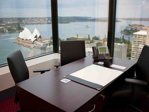 Office: Gateway, Macquarie Place, Sydney