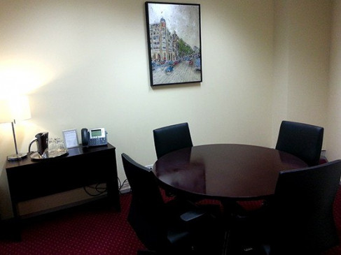 Office: Gateway, Macquarie Place, Sydney