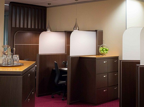 Office: Gateway, Macquarie Place, Sydney