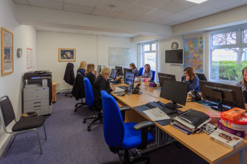 Office: Earls Road, Grangemouth, FK3 8UU