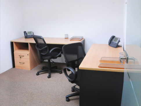 Office: Puerta del Hierro, Avenida Real Acueducto 360, Guadalajara