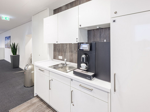 Office: Mundsburg Tower, 15th and 16th floor, Hamburg, 22083