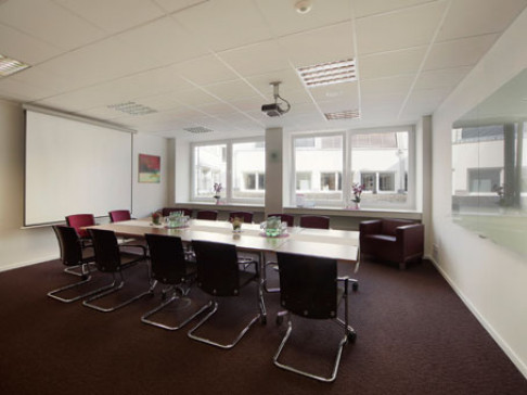 Office: City Center, Bahnhofstr. 8, Hanover, 30159