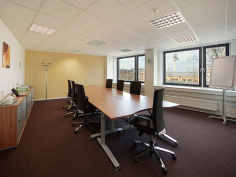Office: City Center, Bahnhofstr. 8, Hanover, 30159