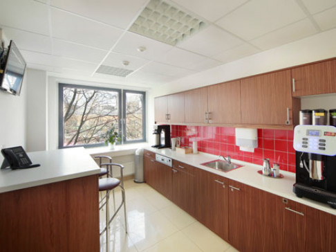 Office: City Center, Bahnhofstr. 8, Hanover, 30159
