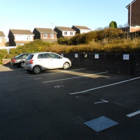 Office: Hawthorn Crescent, Burton-on-Trent, DE15