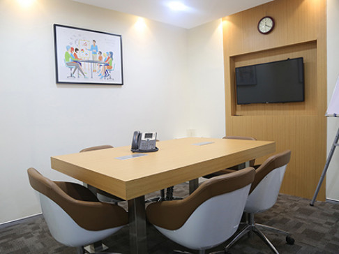 Office: DNR, Regus, DNR 90, Indore, 452003
