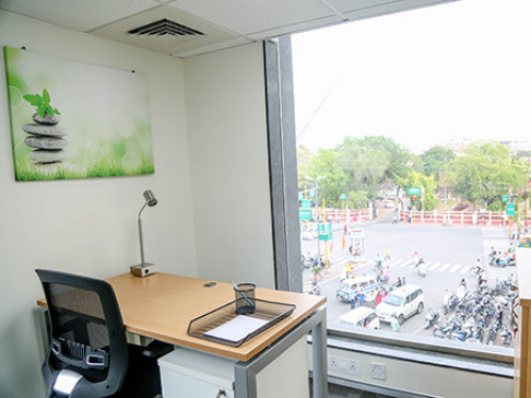 Office: DNR, Regus, DNR 90, Indore, 452003