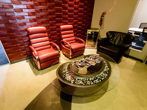 Office: Hyde Park, Hutton Court North, Johannesburg