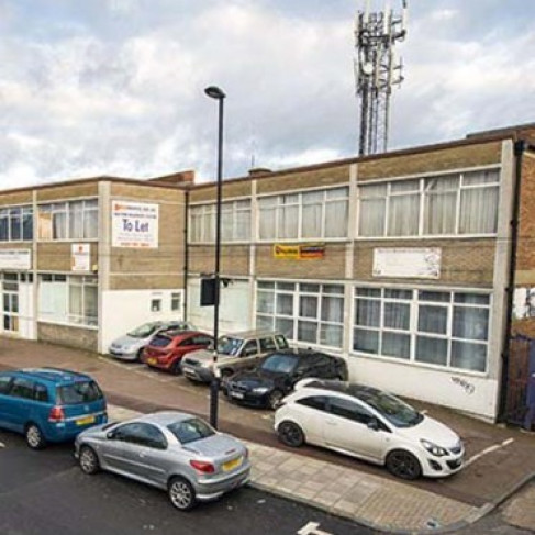 Office: Lilford Road - SE5, London, SE4