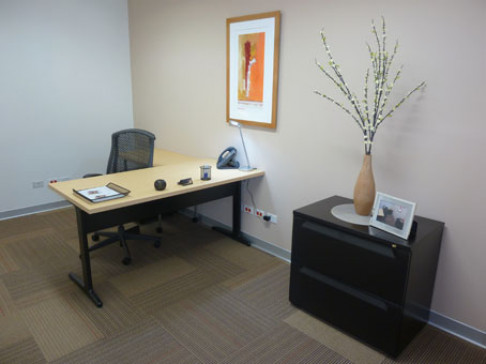 Office: Real Ocho San Isidro, Av. Sto. Toribio 173 y Via Central 125, Lima, 27