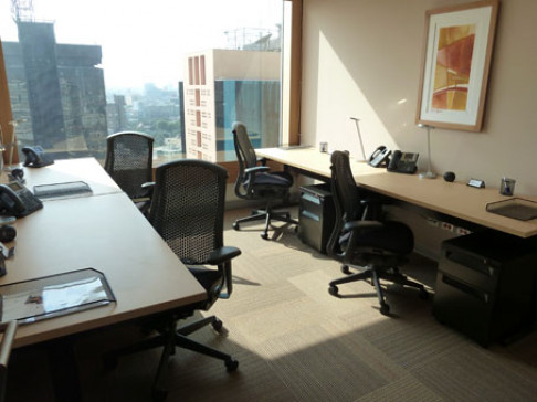 Office: Real Ocho San Isidro, Av. Sto. Toribio 173 y Via Central 125, Lima, 27