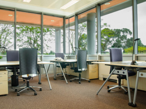 Office: Quinta da Fonte, Lisbon, 2770-071