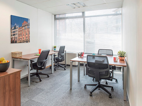 Office: Chancery Lane, Holborn Gate, London, WC1V 7QT