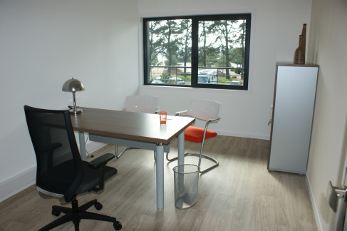 Office: Celtic Submarine, Lorient, 56100