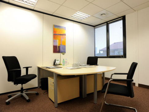 Office: Part Dieu Plaza, 93 rue de la Villette, Lyon, 69003