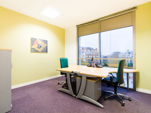 Office: Pinar-Salamanca District, Pinar, 5, Madrid, 28006