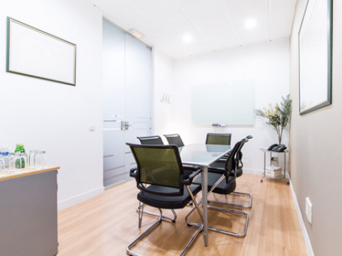 Office: Pinar-Salamanca District, Pinar, 5, Madrid, 28006