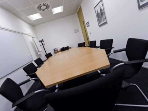 Office: Town Centre, 1 Bell Street, Maidenhead, SL6 1BU