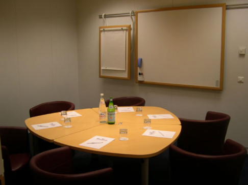 Office: Parc d'Entreprises Val D'Europe, Marne la Vall, 77716
