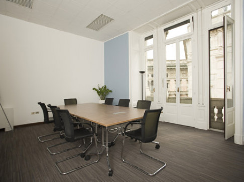 Office: Duomo, Piazza Duomo, Milan, 20123