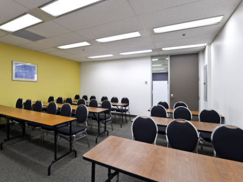 Office: Robert Speck, 2 Robert Speck Parkway, Mississauga, L4Z 1H8