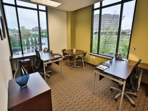 Office: Missouri, Briarcliff, 1201 N.W. Briarcliff Parkway, Kansas City, KS 64116