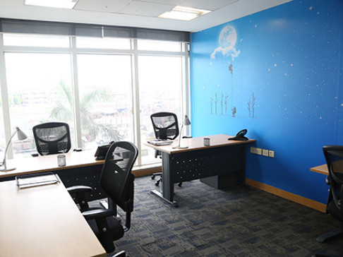 Office: Bandra Kurla Complex - Trade Centre, Trade Centre G/F & 1st Floor, Mumbai, 400051