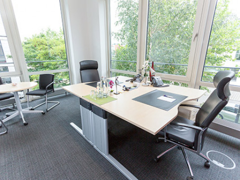Office: Parkstadt Schwabing, 1st floor, Munich, 80807
