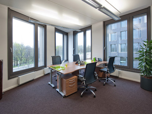 Office: Theresienhoehe, 1st Floor, Munich, 80339