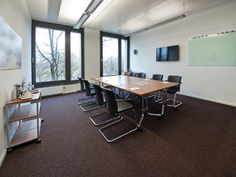 Office: Theresienhoehe, 1st Floor, Munich, 80339