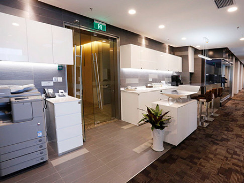 Office: Jinling - Asia Pacific Tower, 8 F, Jinling Hotel Asia Pacific Tower, Nanjing, 210005