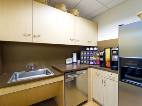 Office: New Jersey, One Gateway, One Gateway Center, Newark, NJ 7102