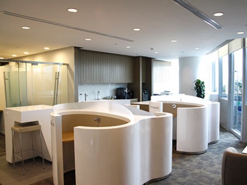 Office: Raffles City, 8 F, Raffles City, Ningbo, 315020