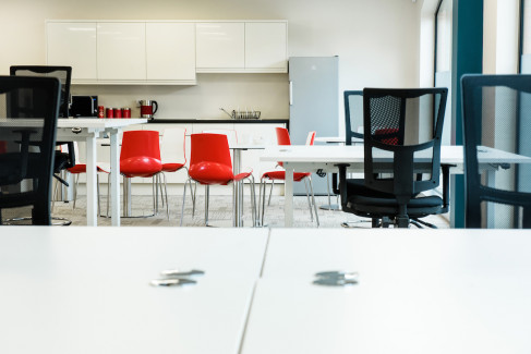 Office: Northern Court, 16 - 18 Gloucester St, Belfast BT1 4AB