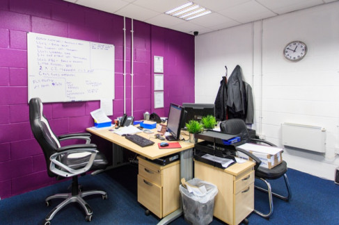 Office: Dunns Close, Nuneaton, CV11 4NF