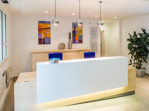 Office: Auteuil, 27/29 Rue Raffet, Paris, 75016