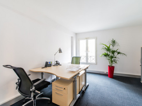 Office: Auteuil, 27/29 Rue Raffet, Paris, 75016