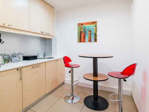 Office: Auteuil, 27/29 Rue Raffet, Paris, 75016