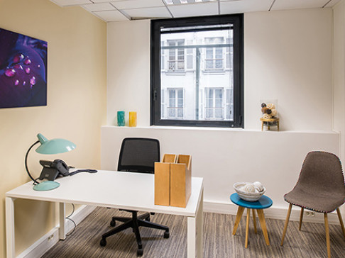Office: Batignolles, 115 rue Cardinet, Paris, 75831