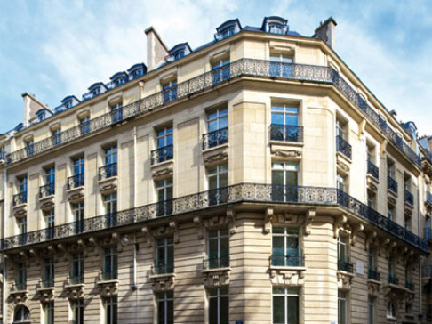 Office: Foch, 5th Floor, Paris, 75116