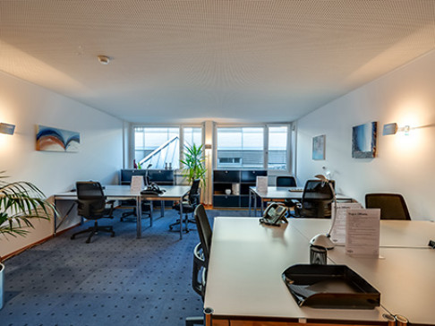 Office: Pfaeffikon, SZ Seedamm Plaza, Seedammstrasse, Pfaeffikon SZ, CH-8808