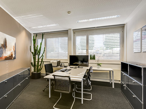 Office: Pfaeffikon, SZ Seedamm Plaza, Seedammstrasse, Pfaeffikon SZ, CH-8808
