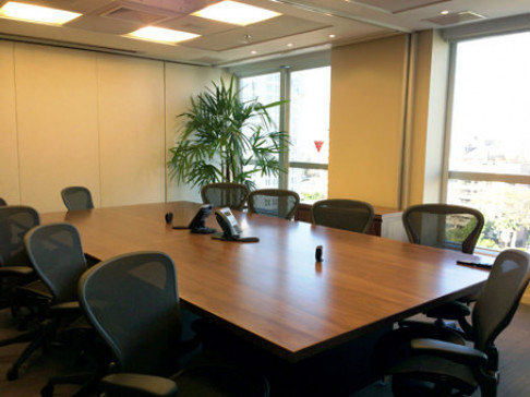 Office: Platinum Building, Carlos Gomes Avenue, Porto Alegre, 90480-000