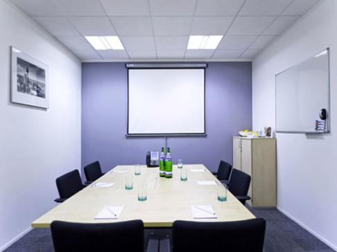 Office: North Harbour, Ground Floor, Building 1000, Portsmouth, PO6 3EZ